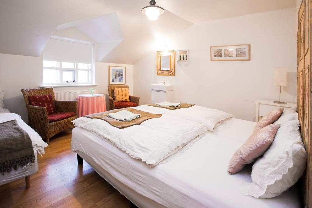 Guesthouse Флудир Стая снимка